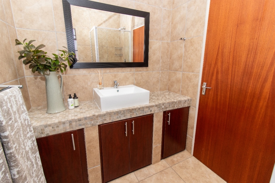 To Let 4 Bedroom Property for Rent in Riviera Glen Security Estate Free State